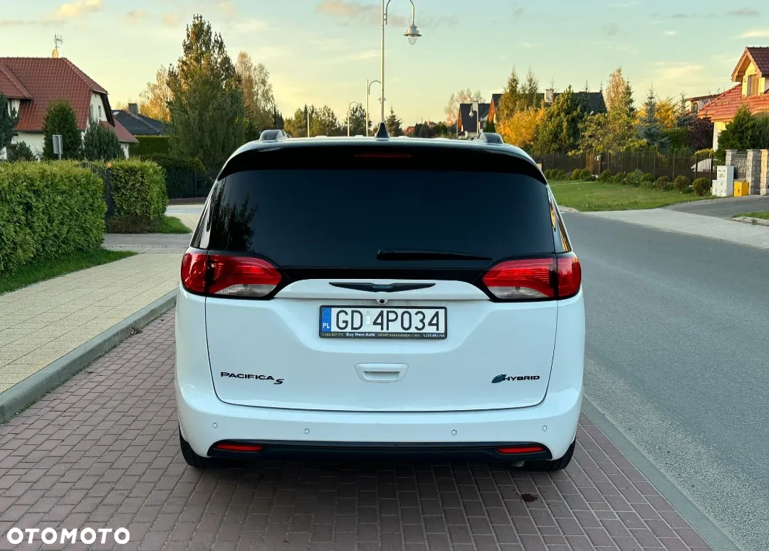 Chrysler Pacifica - 5