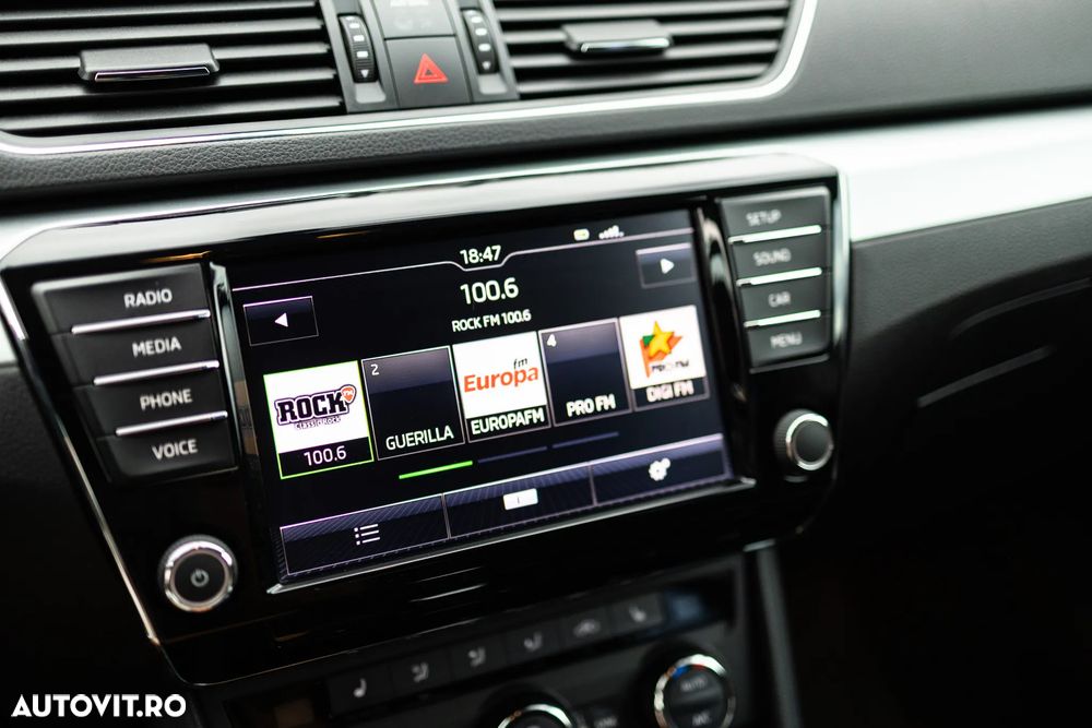 Skoda Superb 2.0 TDI DSG Ambition - 25