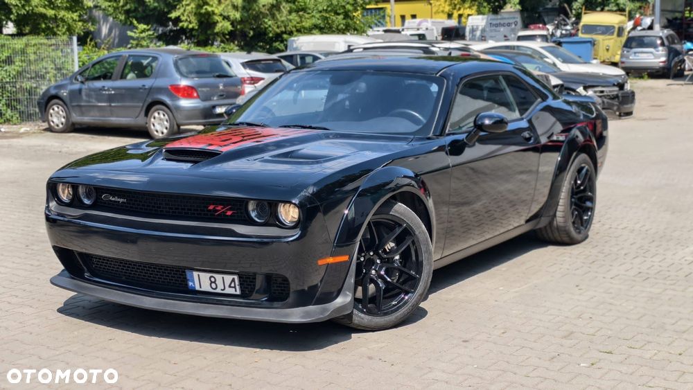 Dodge Challenger - 1