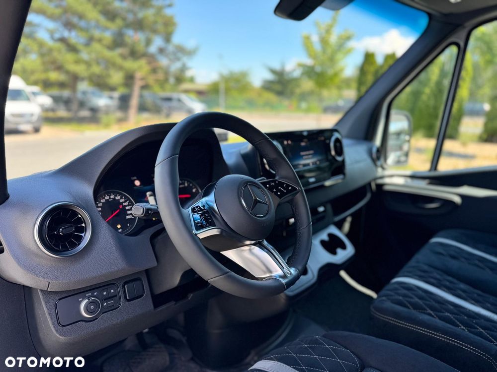 Mercedes-Benz Sprinter - 18