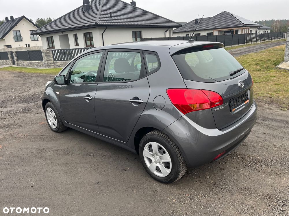 Kia Venga 1.4 CVVT Vision - 10