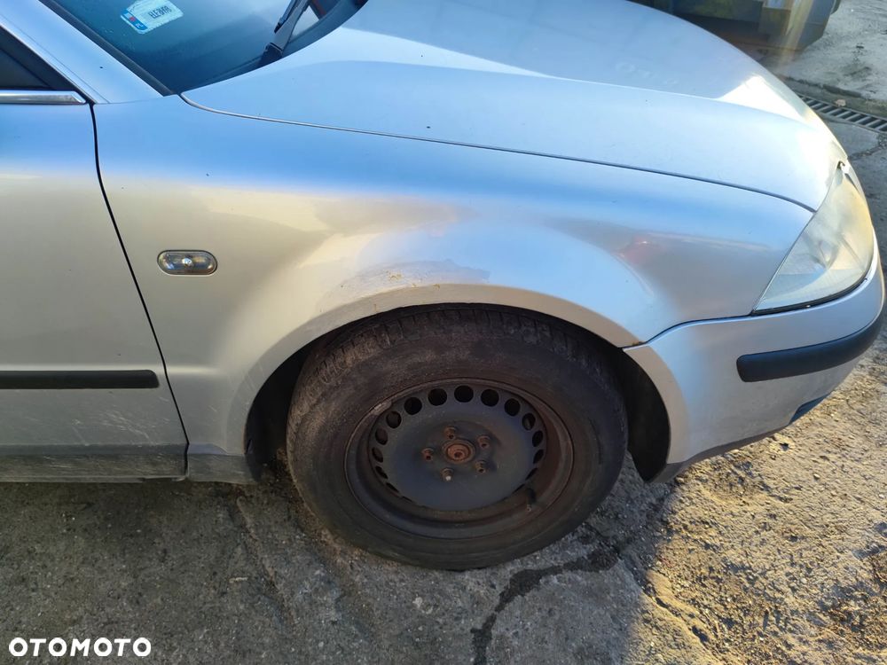 VW passat B5 FL lift sedan silnik 1.9 TDI AVB skrzynia GFL lakier LA7W na części - 7