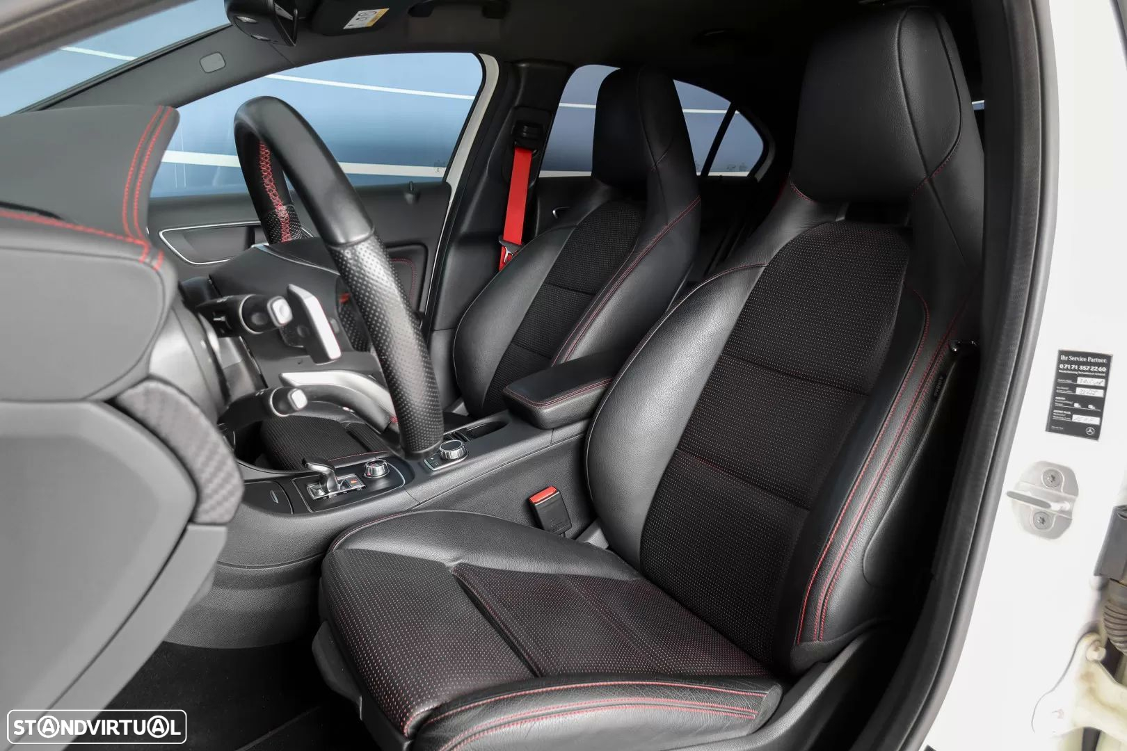 Mercedes-Benz A 45 AMG 4-Matic - 10