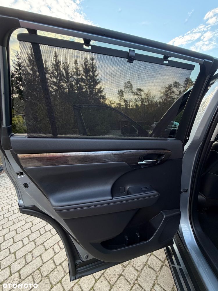 Toyota Highlander 2.5 Hybrid Executive - 22