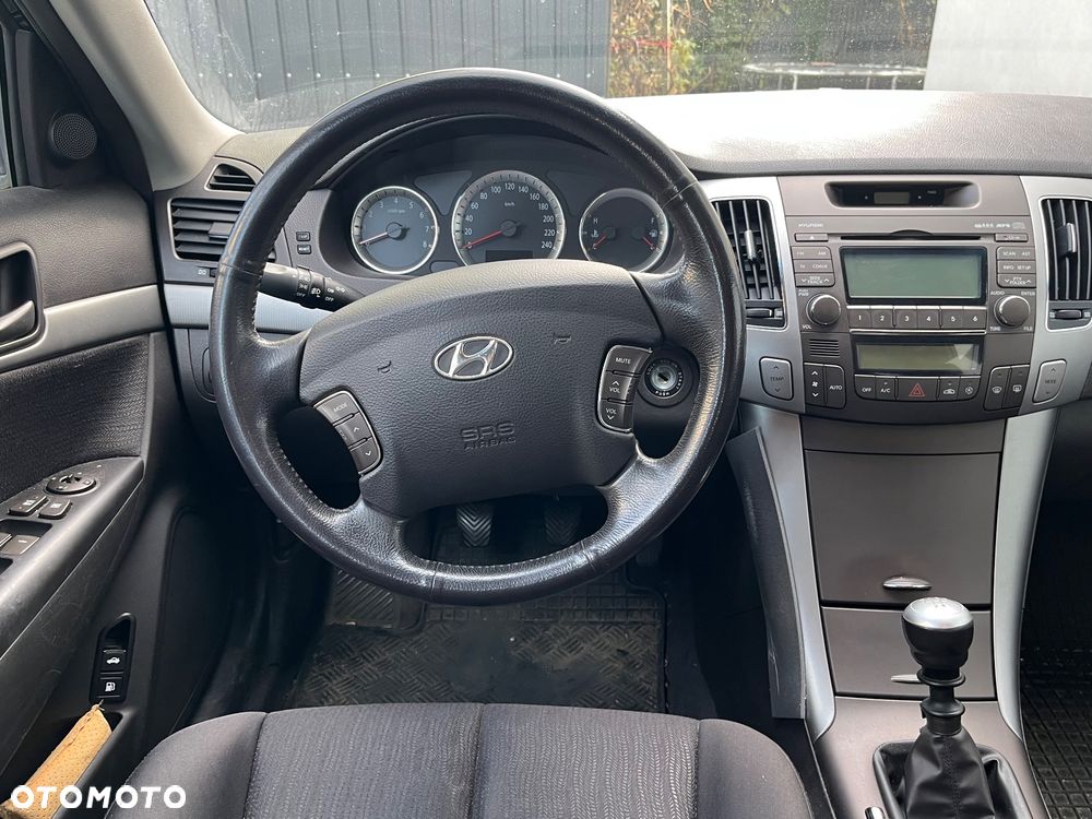 Hyundai Sonata 2.0 Comfort - 6