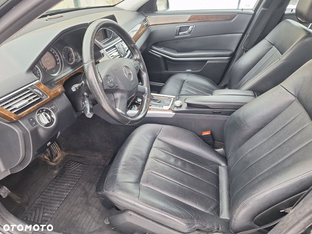 Mercedes-Benz Klasa E 200 CDI DPF BlueEFFICIENCY Automatik Avantgarde - 14