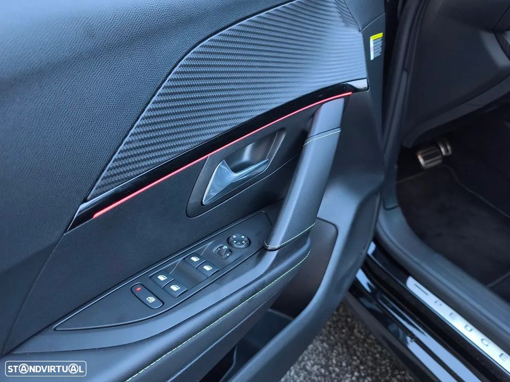 Peugeot e-208 GT - 21