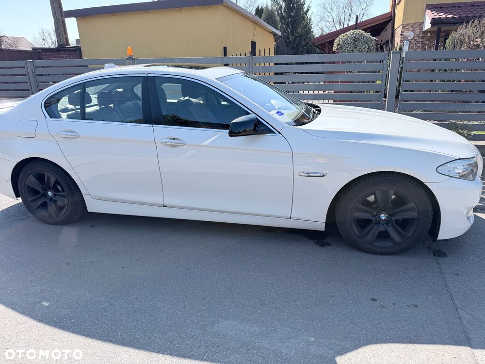 BMW Seria 5 520d Luxury Line - 3