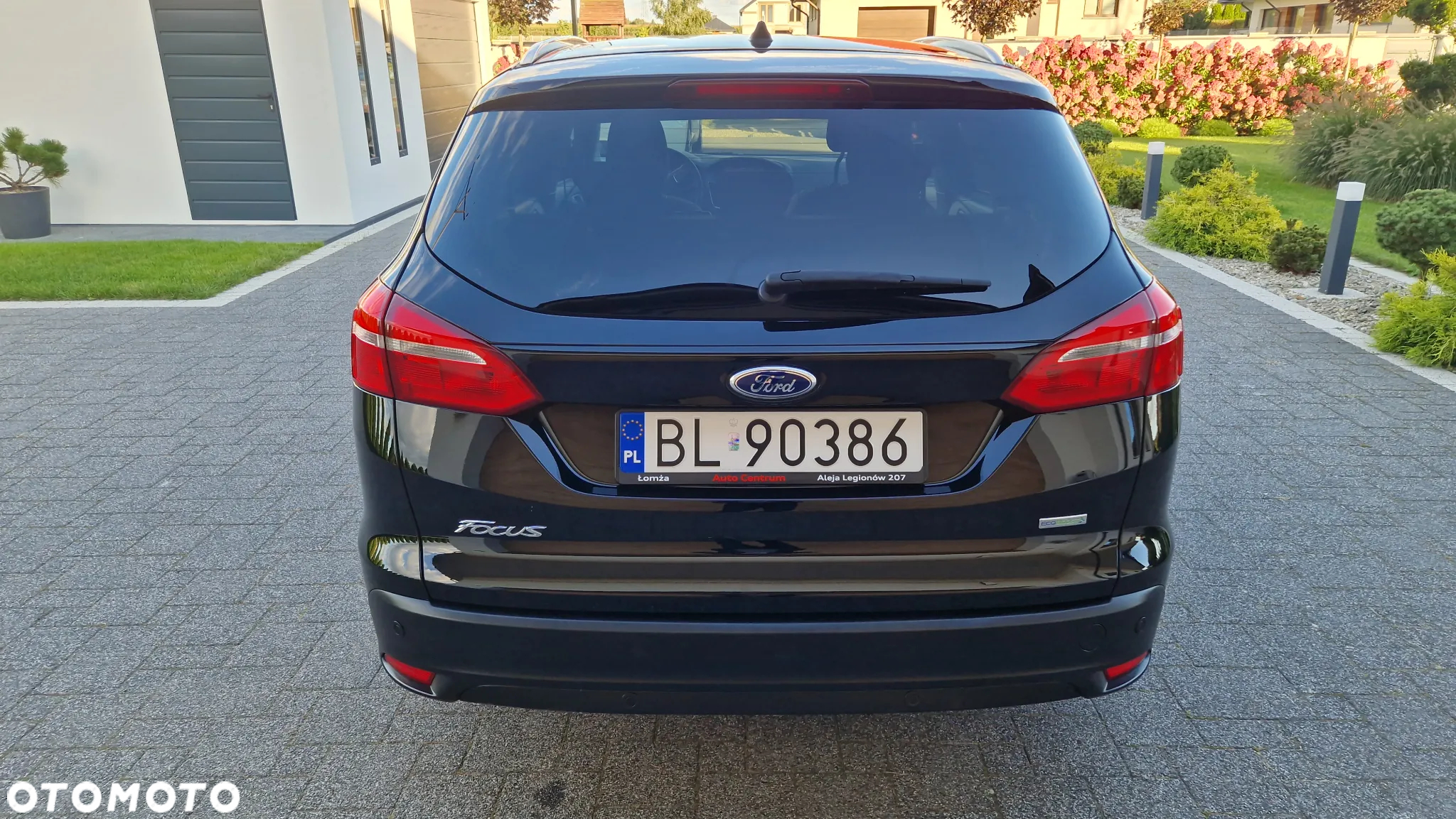 Ford Focus Turnier 1.0 EcoBoost Start-Stopp-System TITANIUM - 5