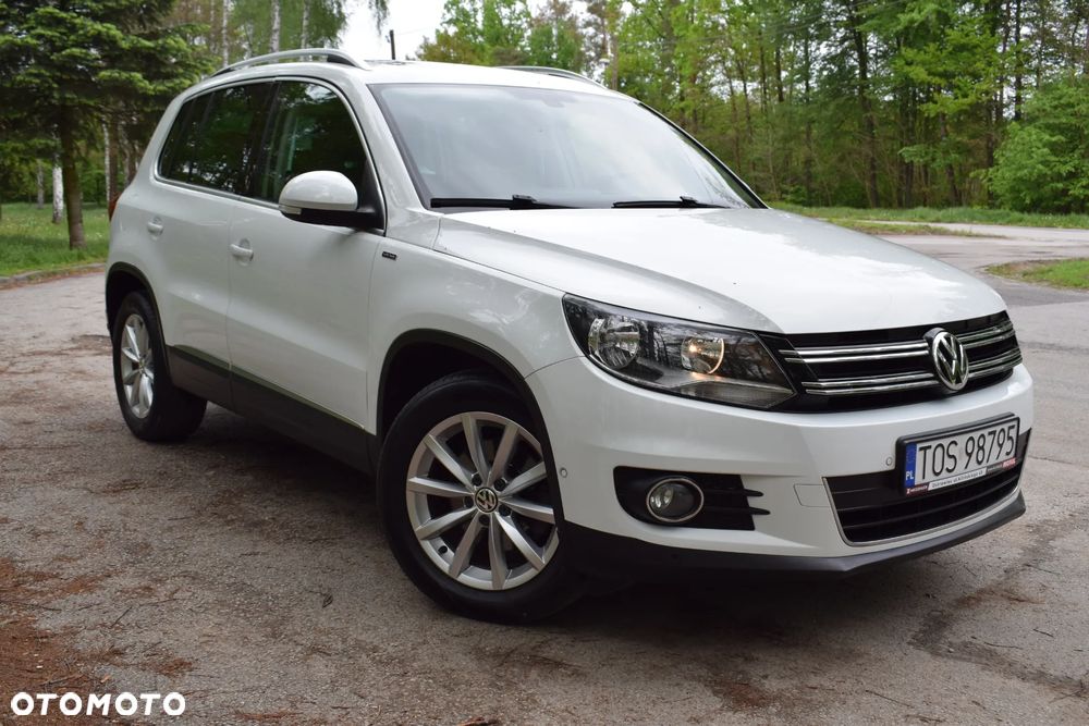 Volkswagen Tiguan 2.0 TDI DPF BlueMotion Technology Lounge Sport & Style - 4