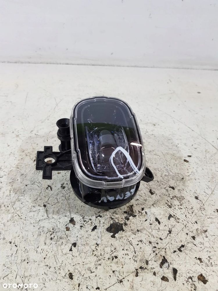 HALOGEN PRAWY PRZÓD 261504122R RENAULT CLIO V CAPTUR TRAFIC - 6