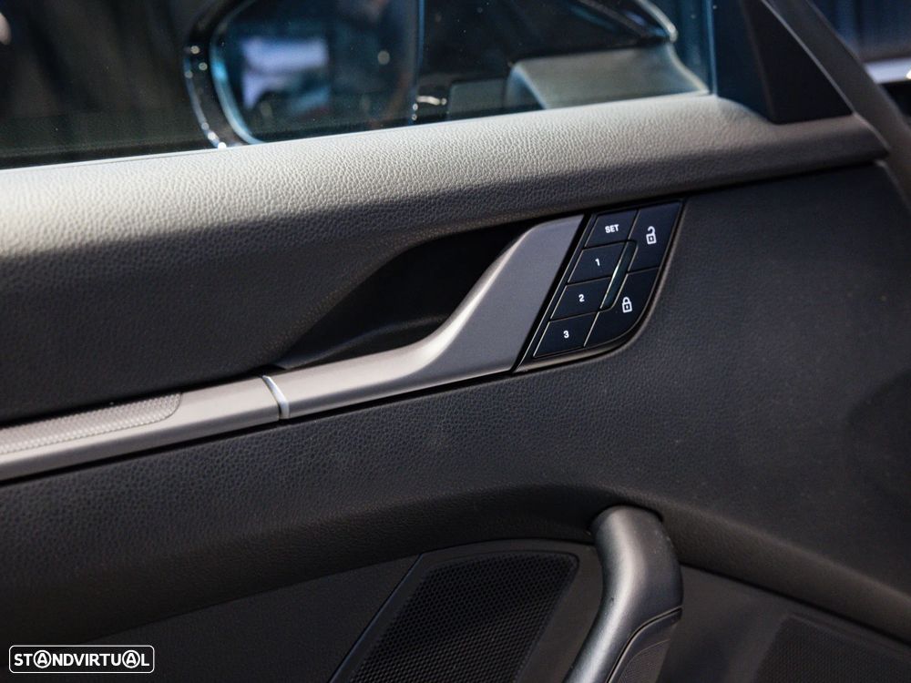 Porsche 911 (992) Carrera PDK - 36