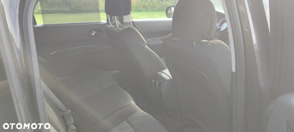 Peugeot 3008 HDi FAP 110 Premium - 9