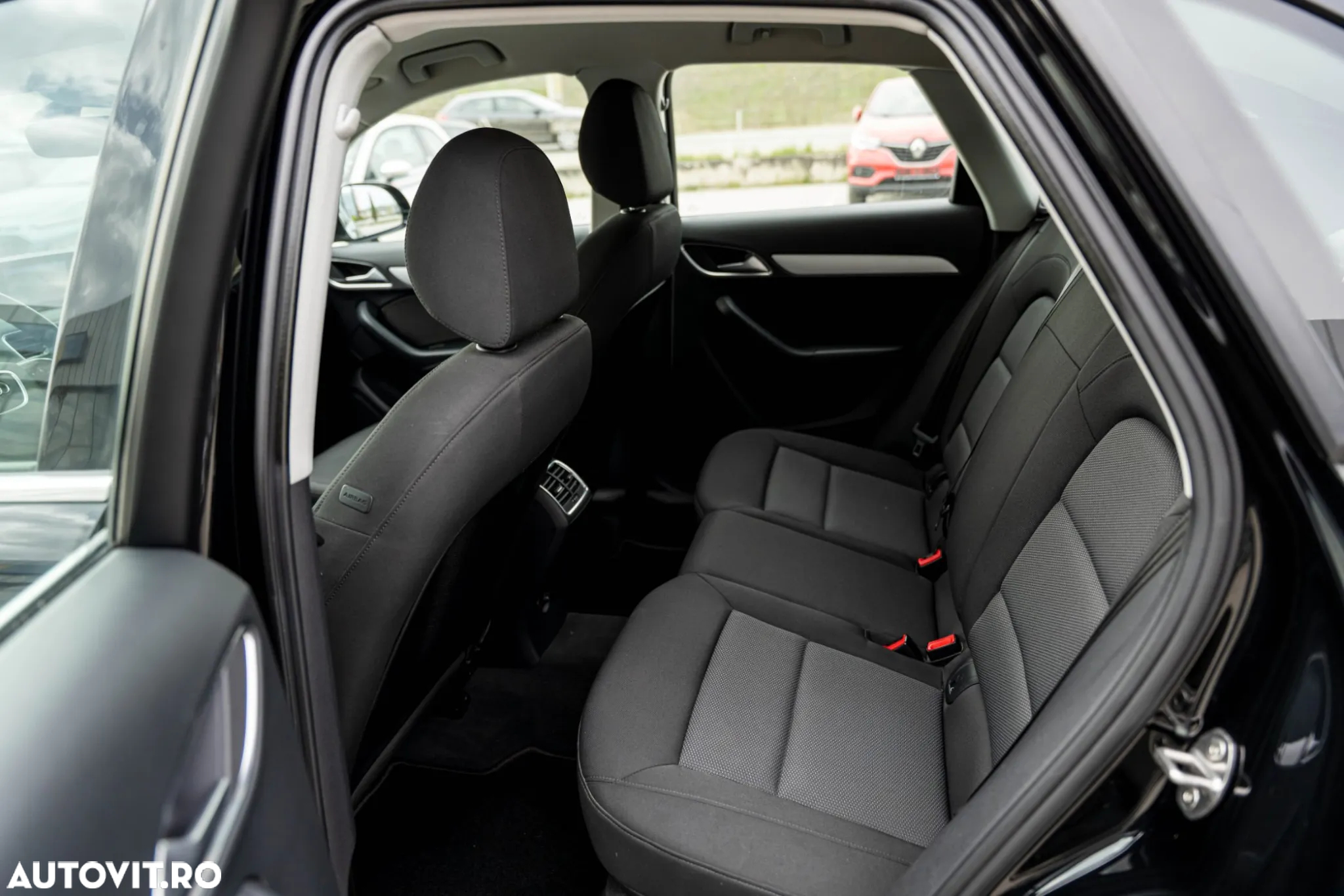Audi Q3 1.4 TFSI Stronic Design - 16