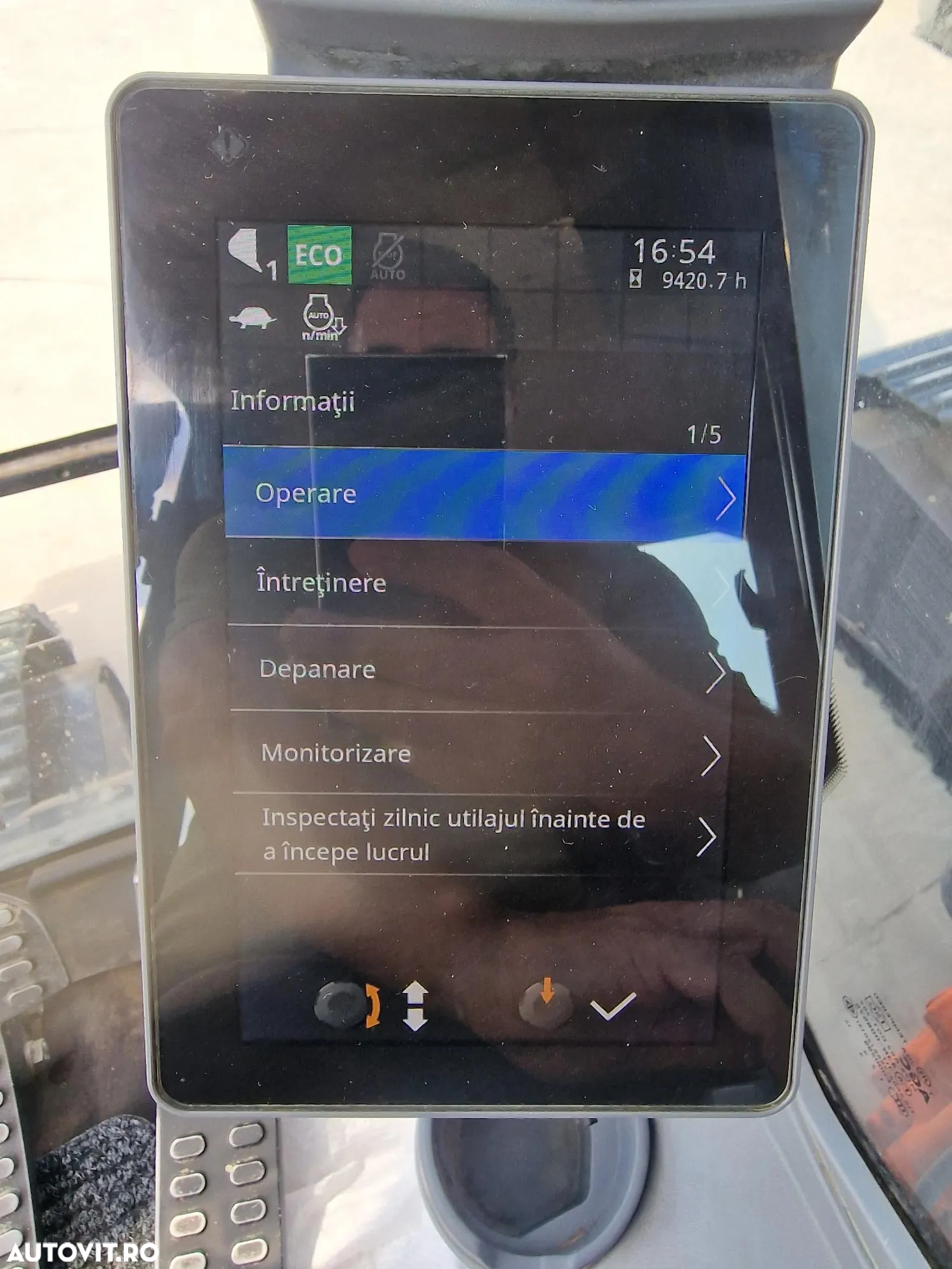 Hitachi ZX350-7, 2020, 9.420h, Cupa 2,2mc NOUA-94.900 Eur+Tva, Masa operationala 26,5t, Consum mediiu 14,1l/h, camera spate, camere laterale, inst picon, AC climatronic, Scaun operator pneumatic, lant 90% ok, STARE FOARTE BUNA, posibil leasing 5 ani-94900Eur - 40