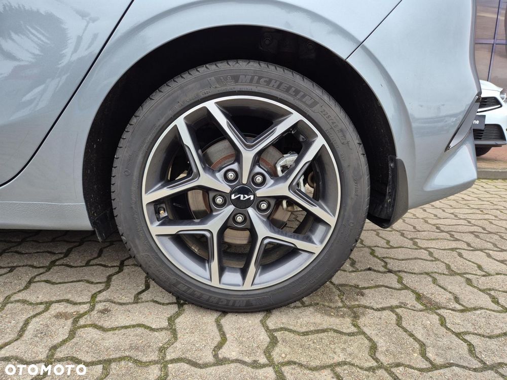 Kia Ceed 1.5 T-GDI Tribute DCT - 18