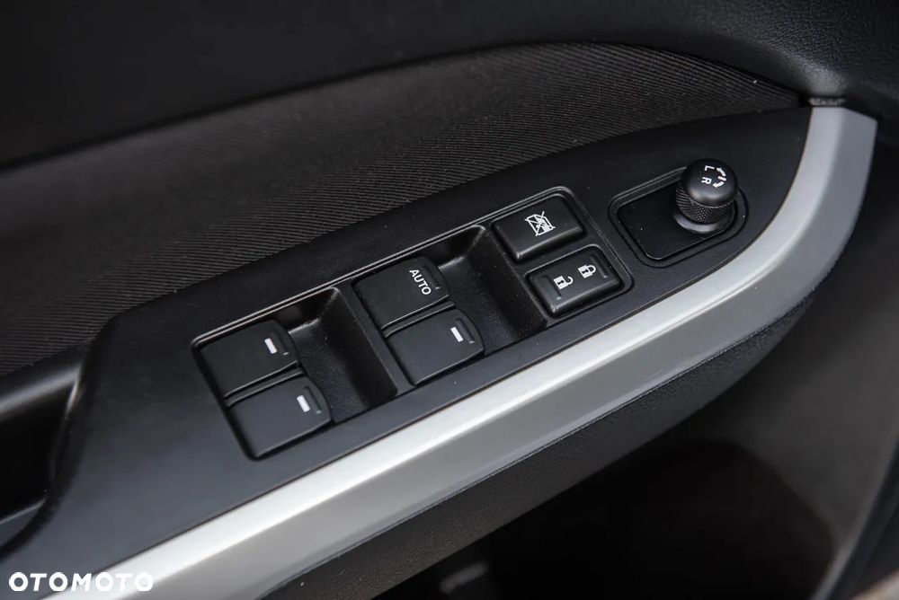 Suzuki Vitara 1.6 (4x4) Allgrip Comfort+ - 16