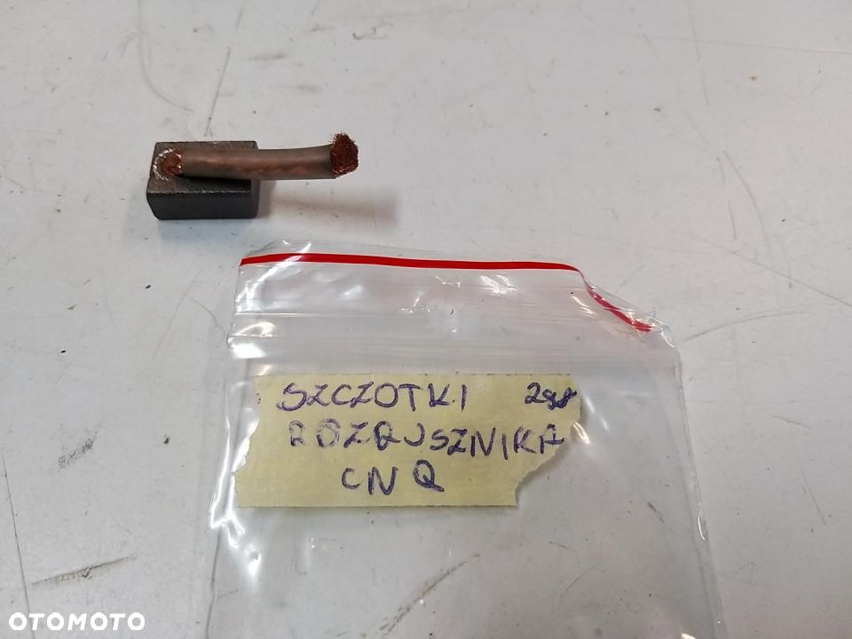 SZCZOTKI ROZRUSZNIKA  Fiat CiNQECENTO Seicento 700, 900