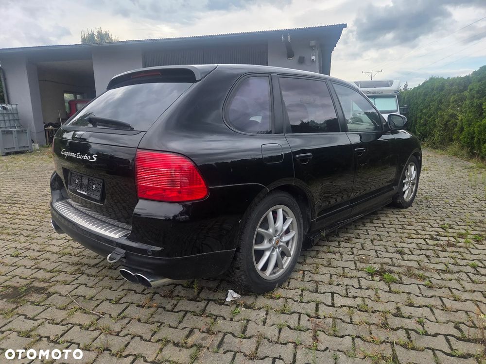 Porsche Cayenne - 2