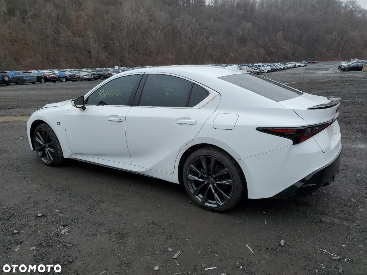 Lexus IS - 4