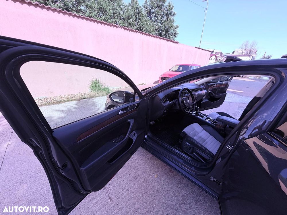 Volkswagen Passat 2.0 TDI DSG Highline - 11