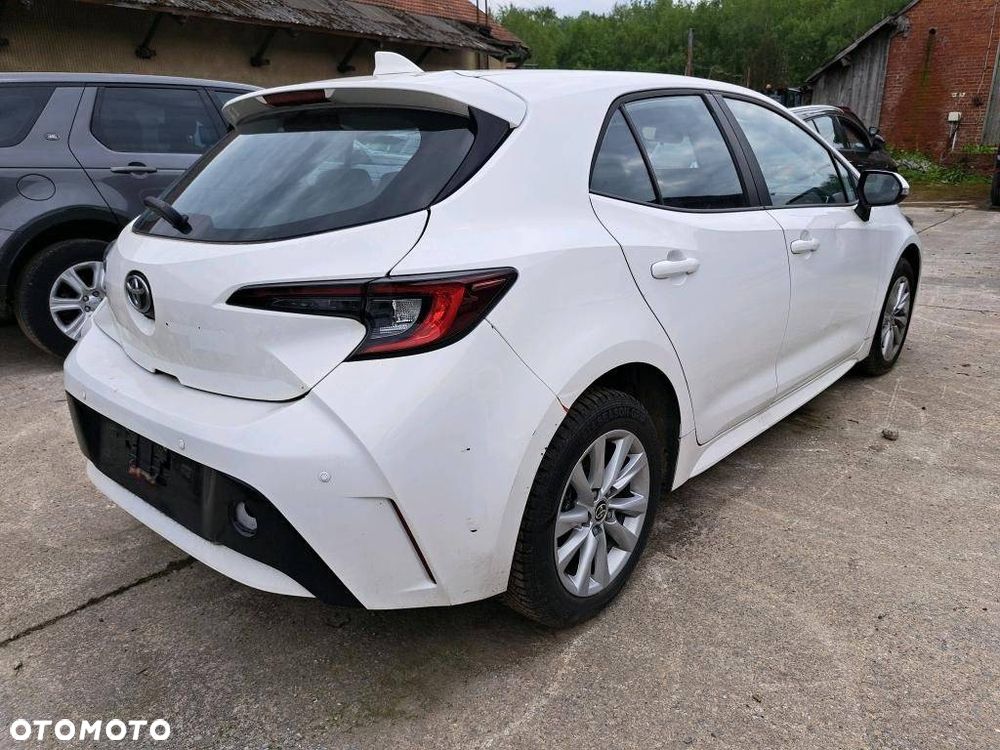Toyota Corolla - 4