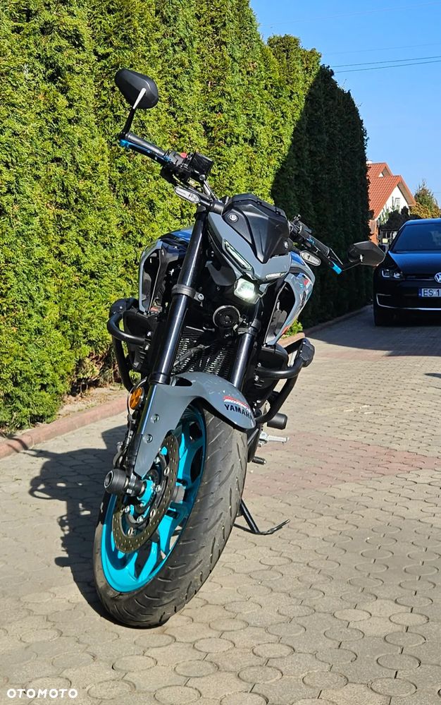 Yamaha MT - 12