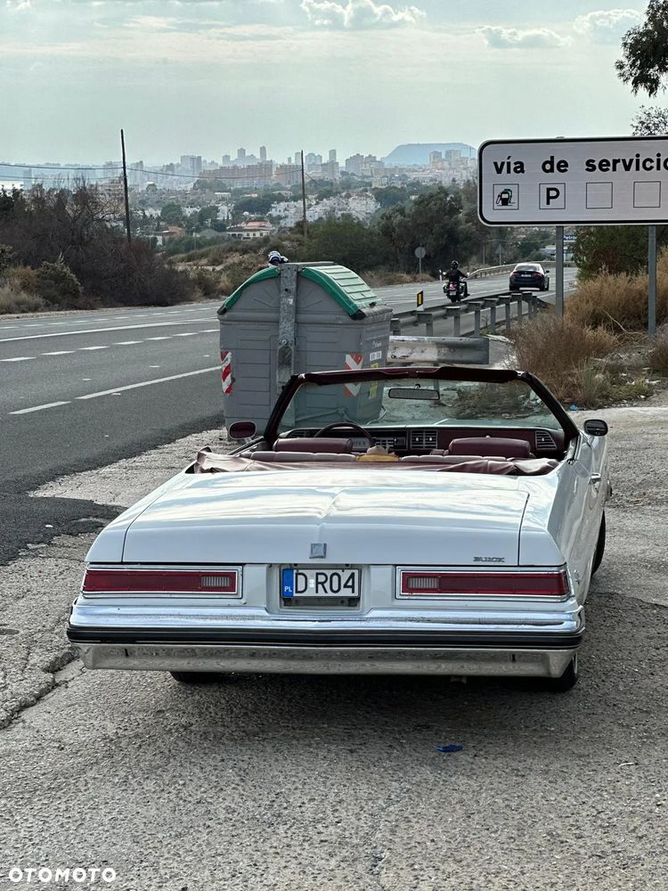 Buick Le Sabre - 2