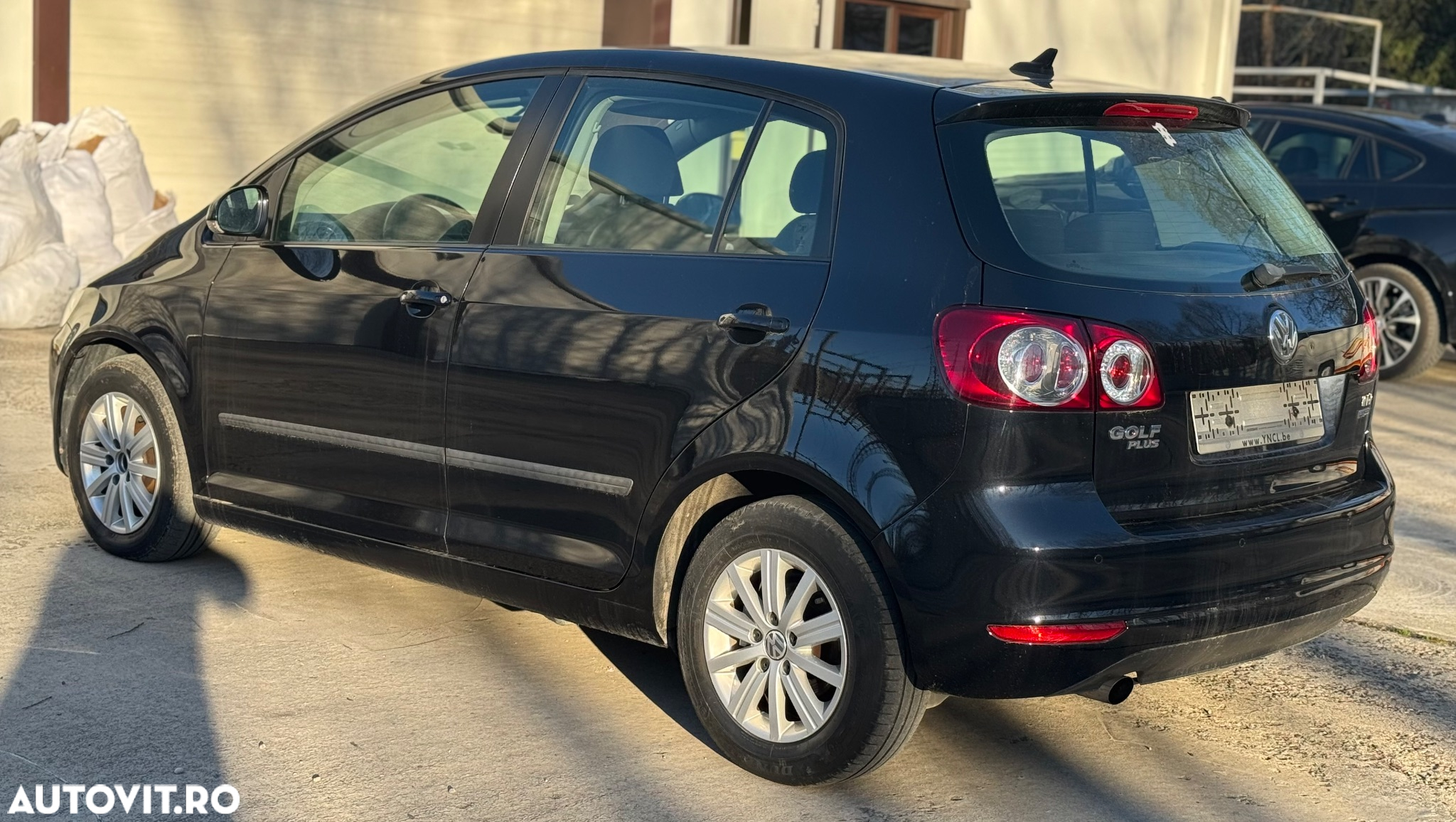 Volkswagen Golf Plus 1.6 TDI DPF Comfortline - 4