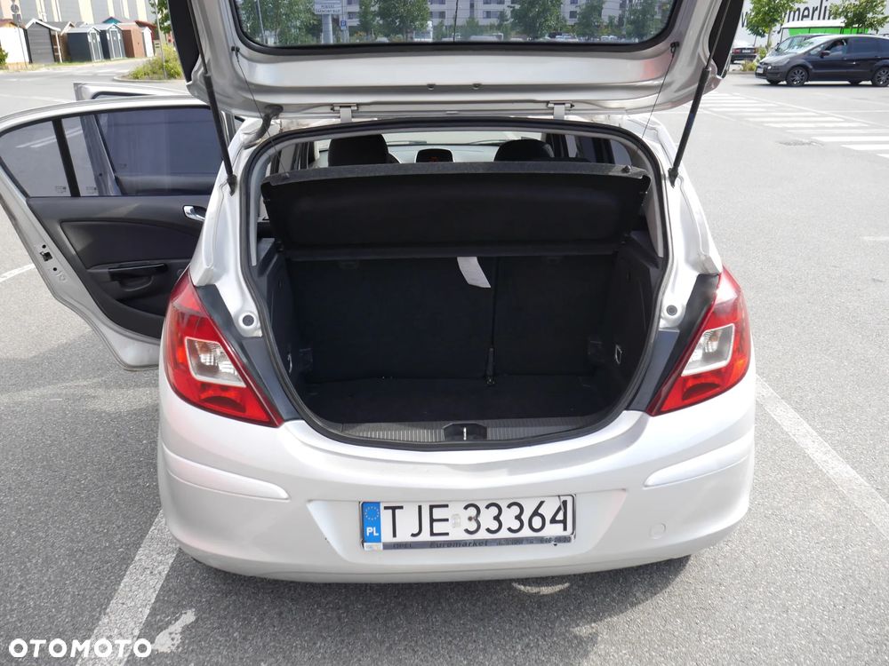 Opel Corsa 1.4 16V Enjoy - 14