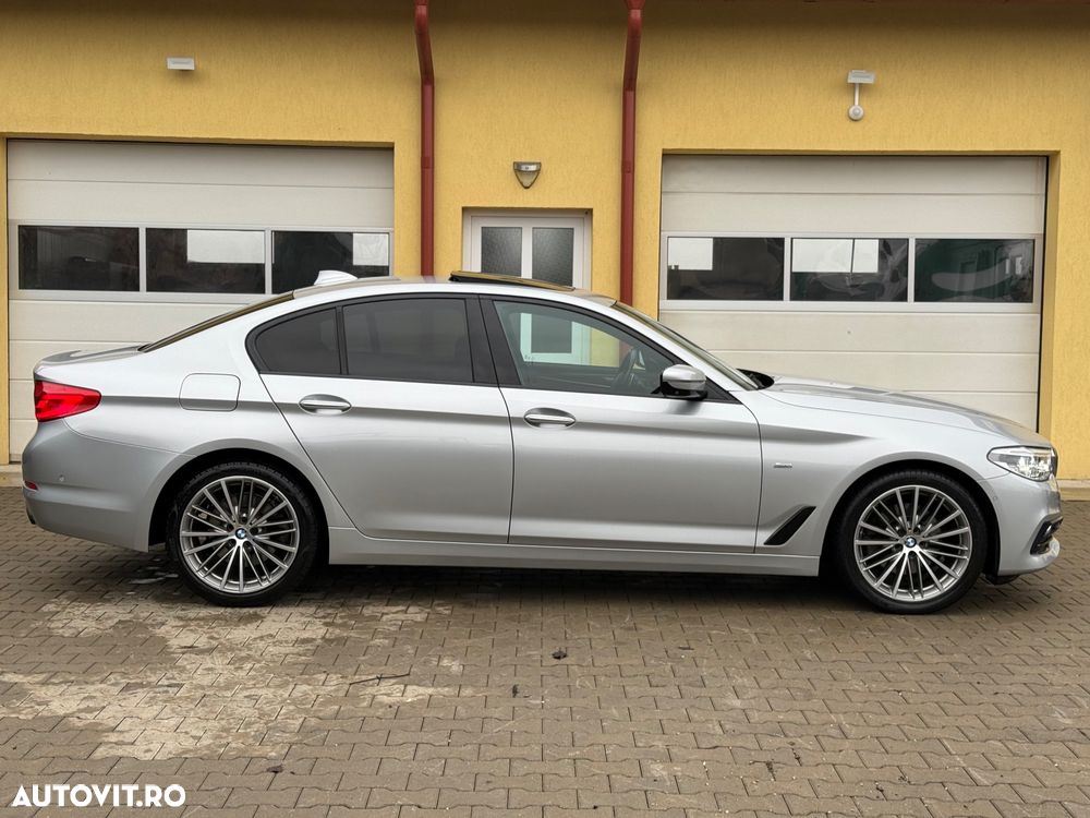 BMW Seria 5 520d Aut. Sport Line - 29