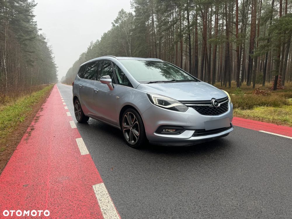 Opel Zafira Tourer 2.0 CDTI ecoFLEX Start/Stop Business Edition - 2