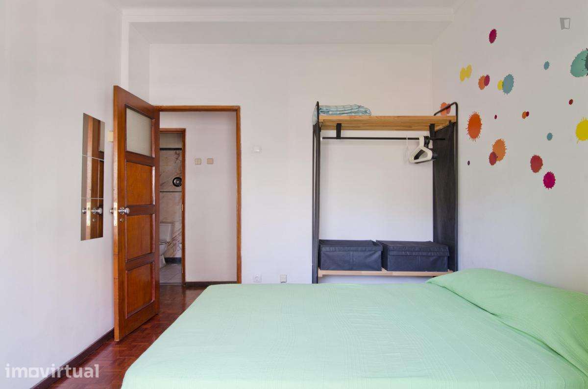 Quarto - localizado em São Bento Lisbon - Grande imagem: 4/19