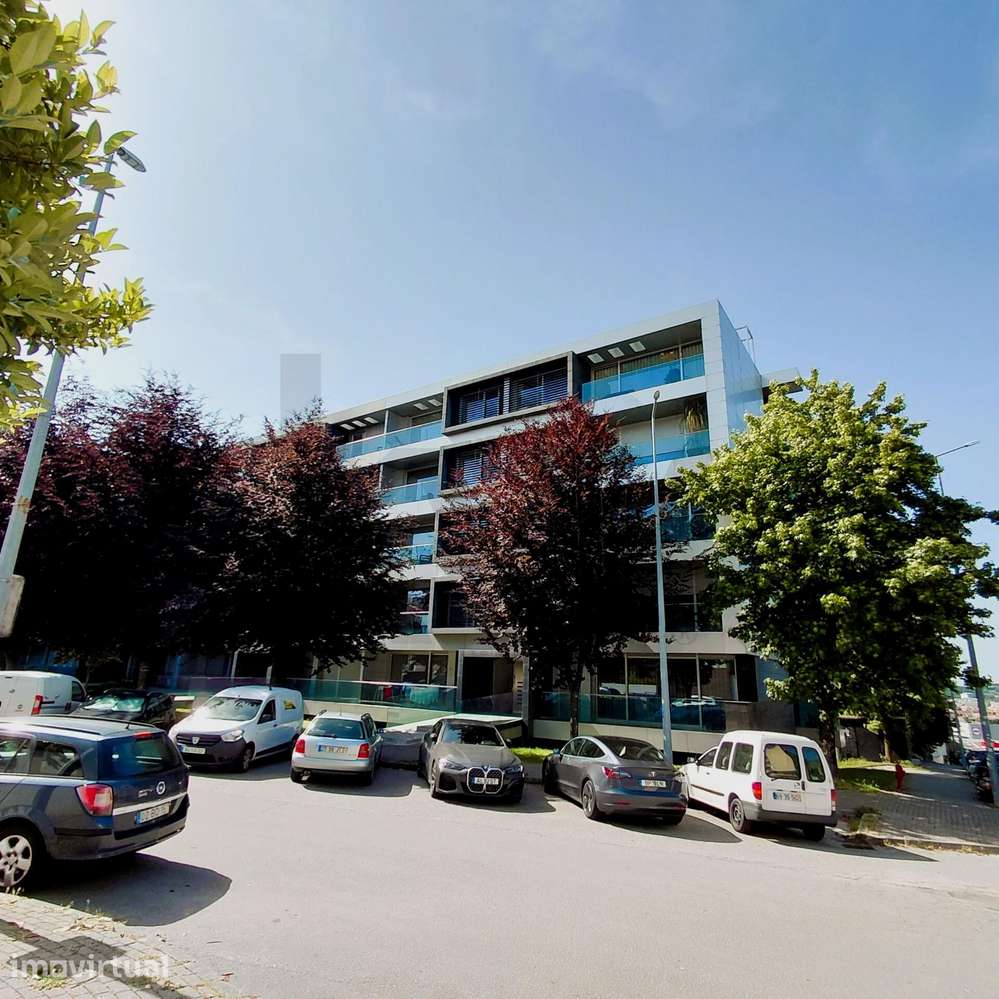 Apartamento T2 – Lamaçães / Braga, onde a modernidade encontra a exclu - Grande imagem: 3/52