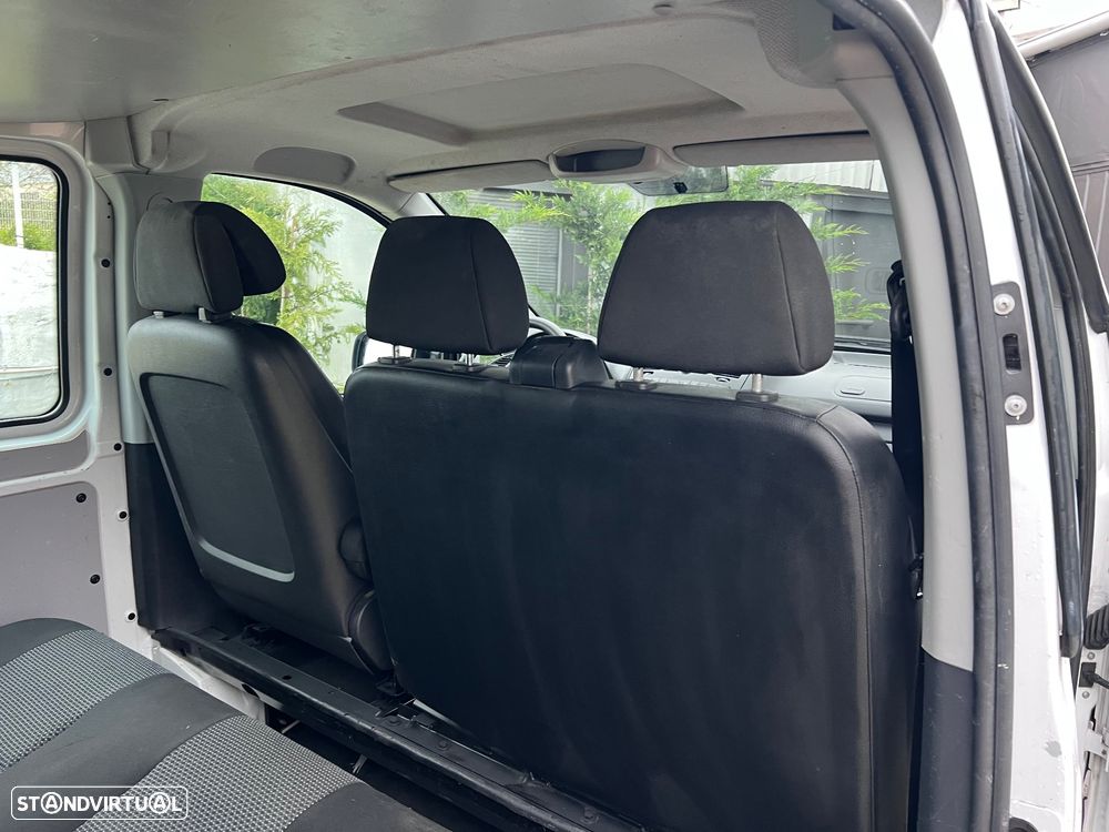 Mercedes-Benz Vito/AC/6Lugares - 12