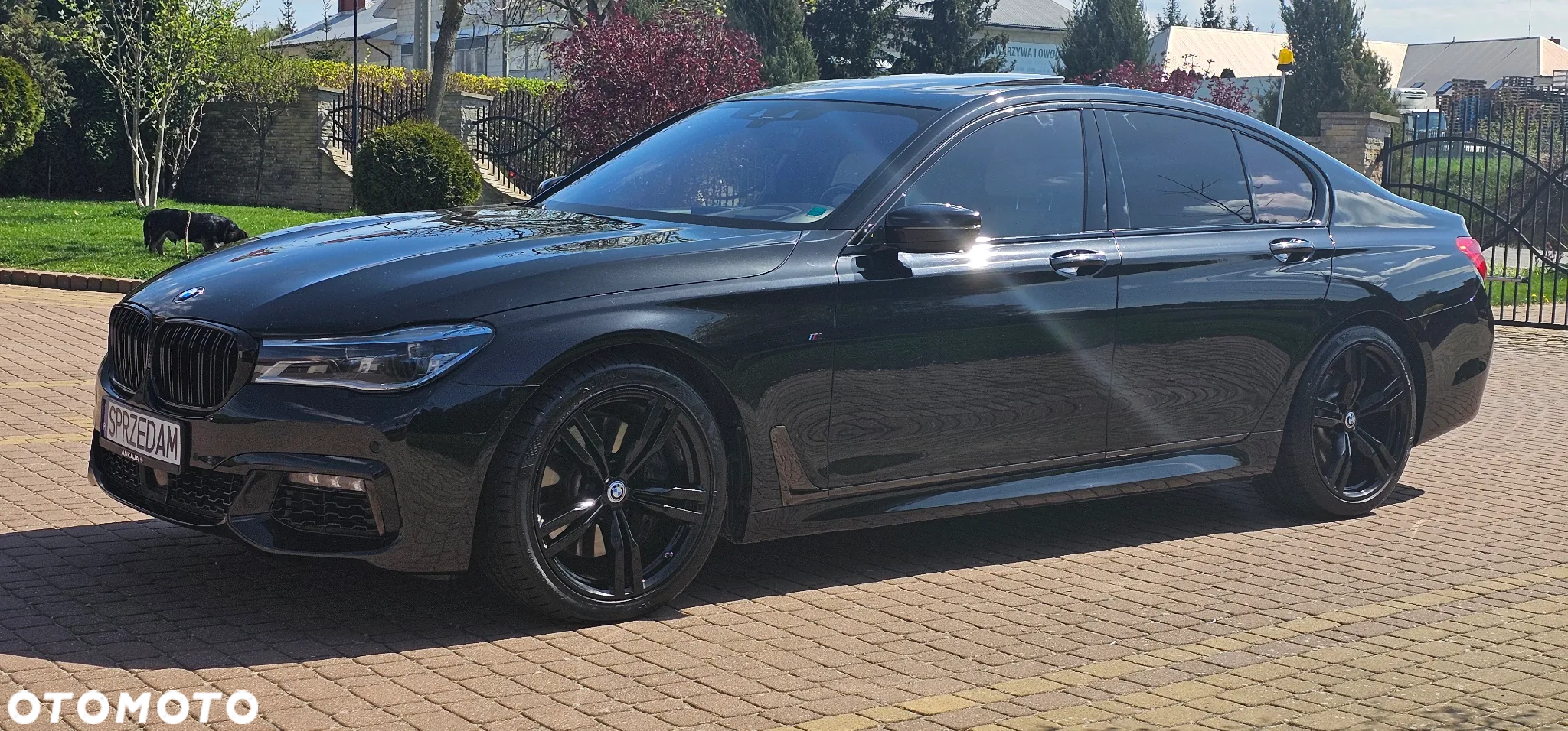 BMW Seria 7 750i xDrive - 38