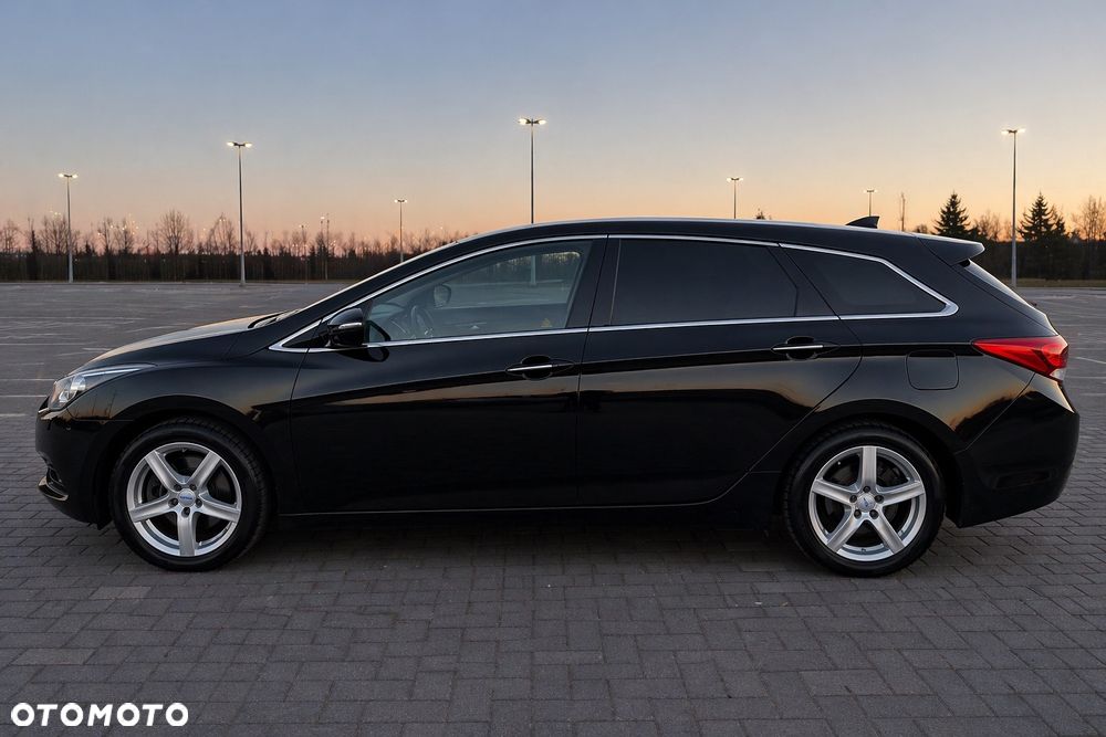Hyundai i40 Kombi 1.7 CRDi Premium - 24