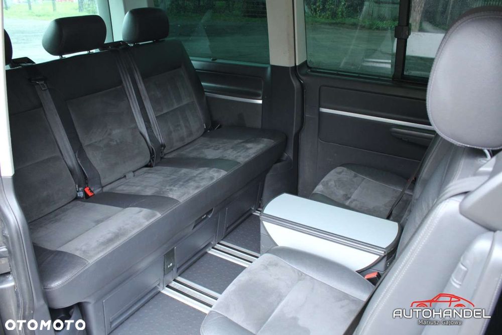 Volkswagen Multivan - 20