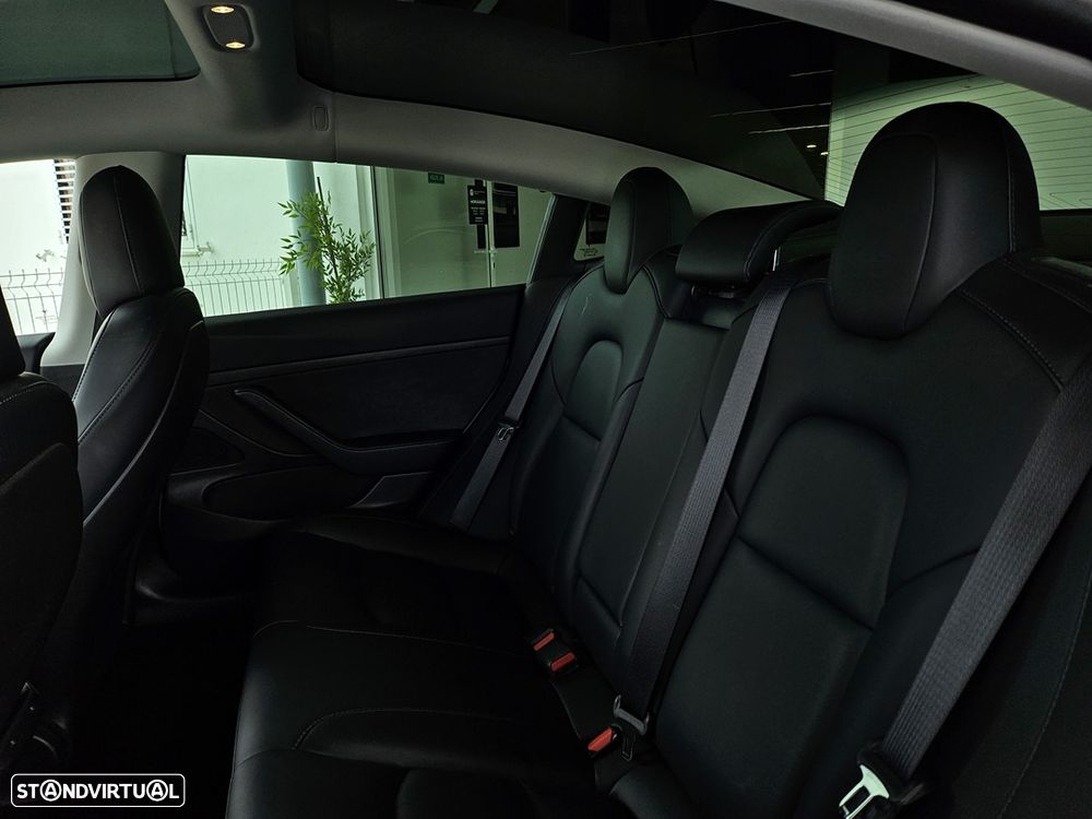 Tesla Model 3 Standard Range Plus RWD - 18