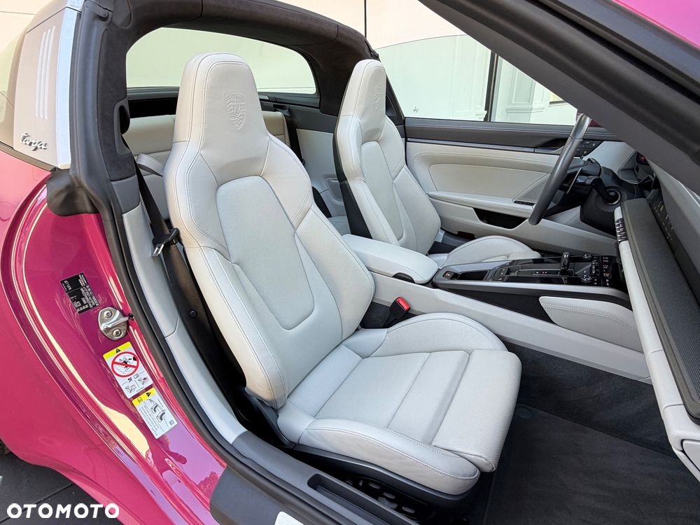 Porsche 911 Targa 4S - 31