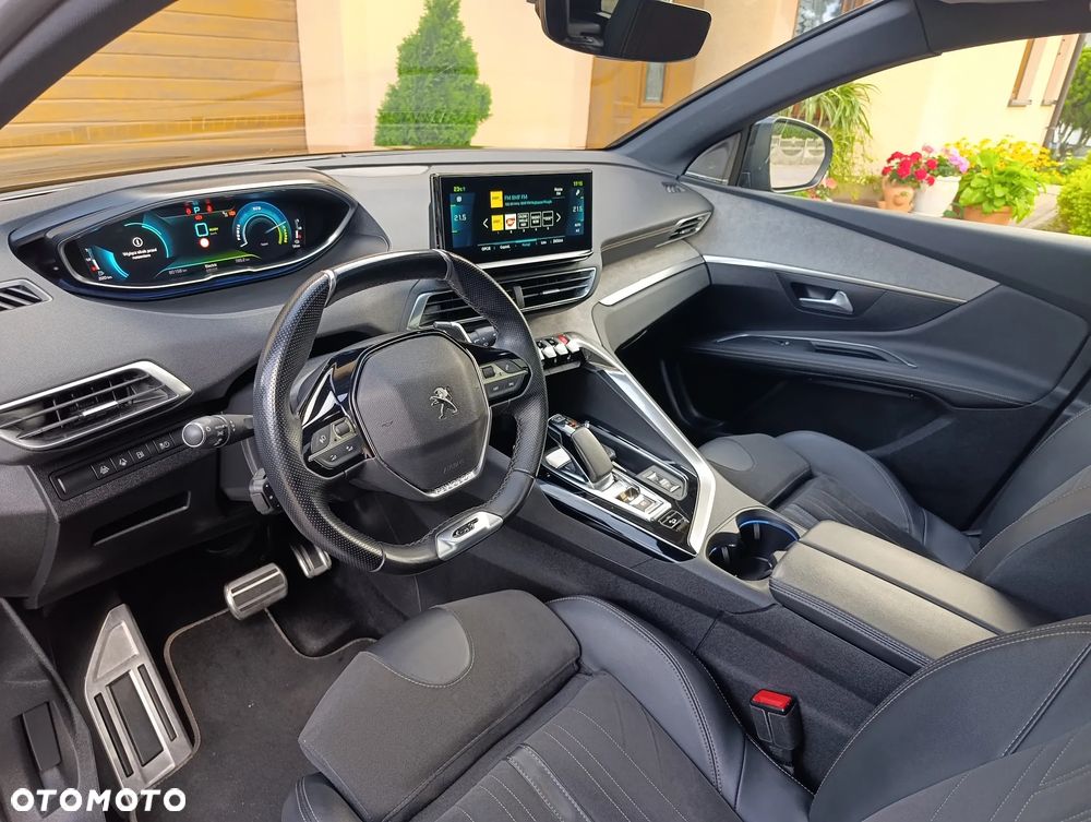 Peugeot 3008 1.6 PureTech Hybrid4 PHEV GT Pack S&S EAT8 - 17