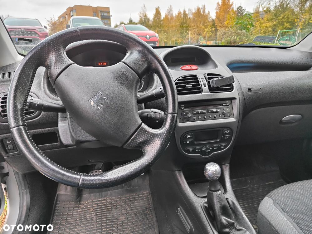 Peugeot 206 - 6