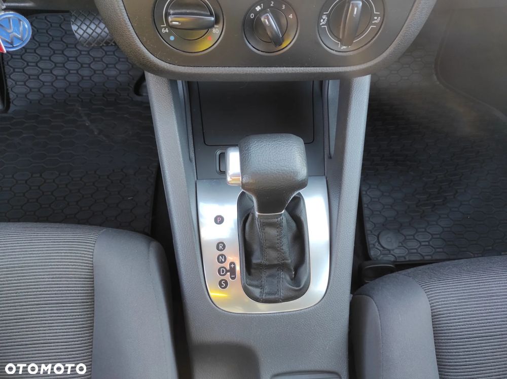 Volkswagen Golf V 2.5 - 12