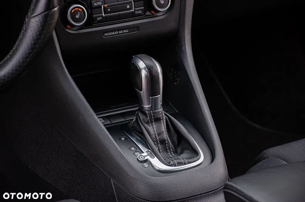 Volkswagen Golf VI 2.0 TSI 4Mot R DSG - 32