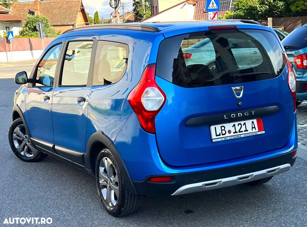 Dacia Lodgy TCe 115 Stepway - 3