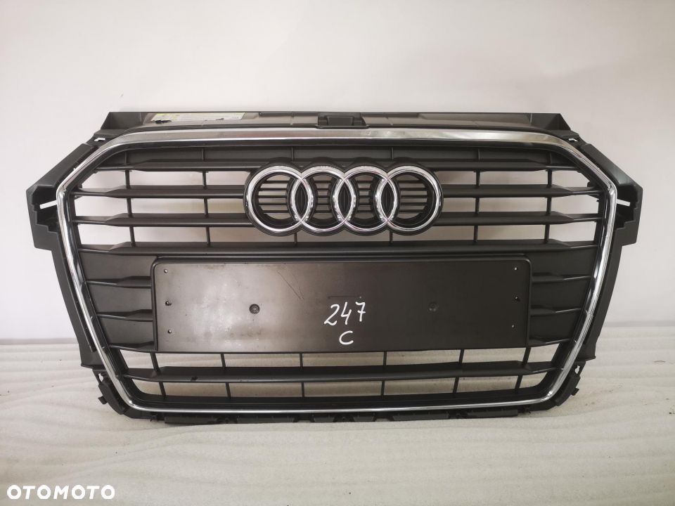 AUDI A1 LIFT 8XA 13- ATRAPA PRZEDNIA PRZÓD / GRILL NR: 8XA853651B  8XA853651C  NR AUKCJI NG247 - 1