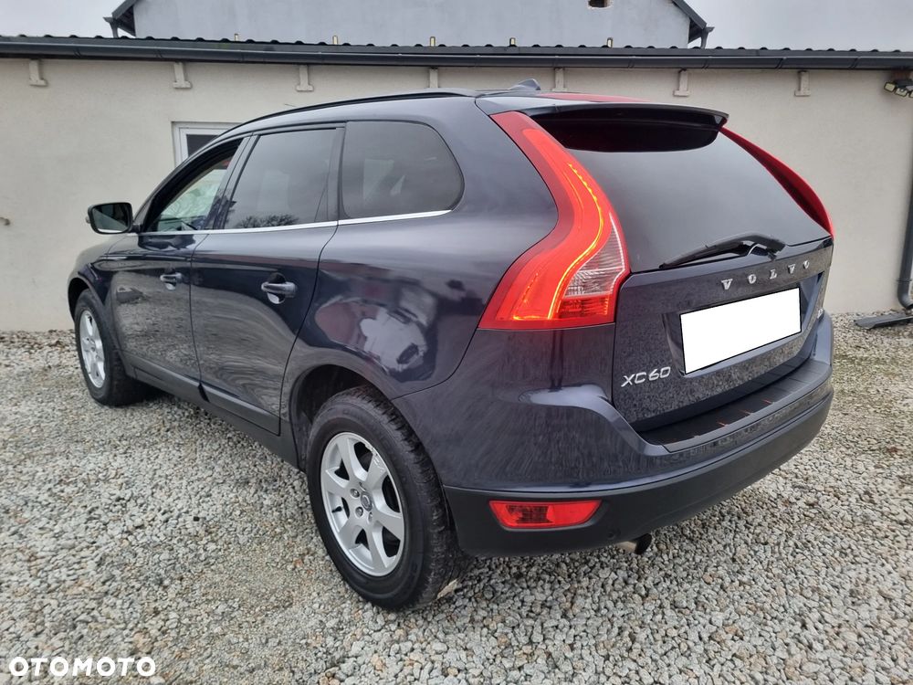 Volvo XC 60 D3 Momentum - 3