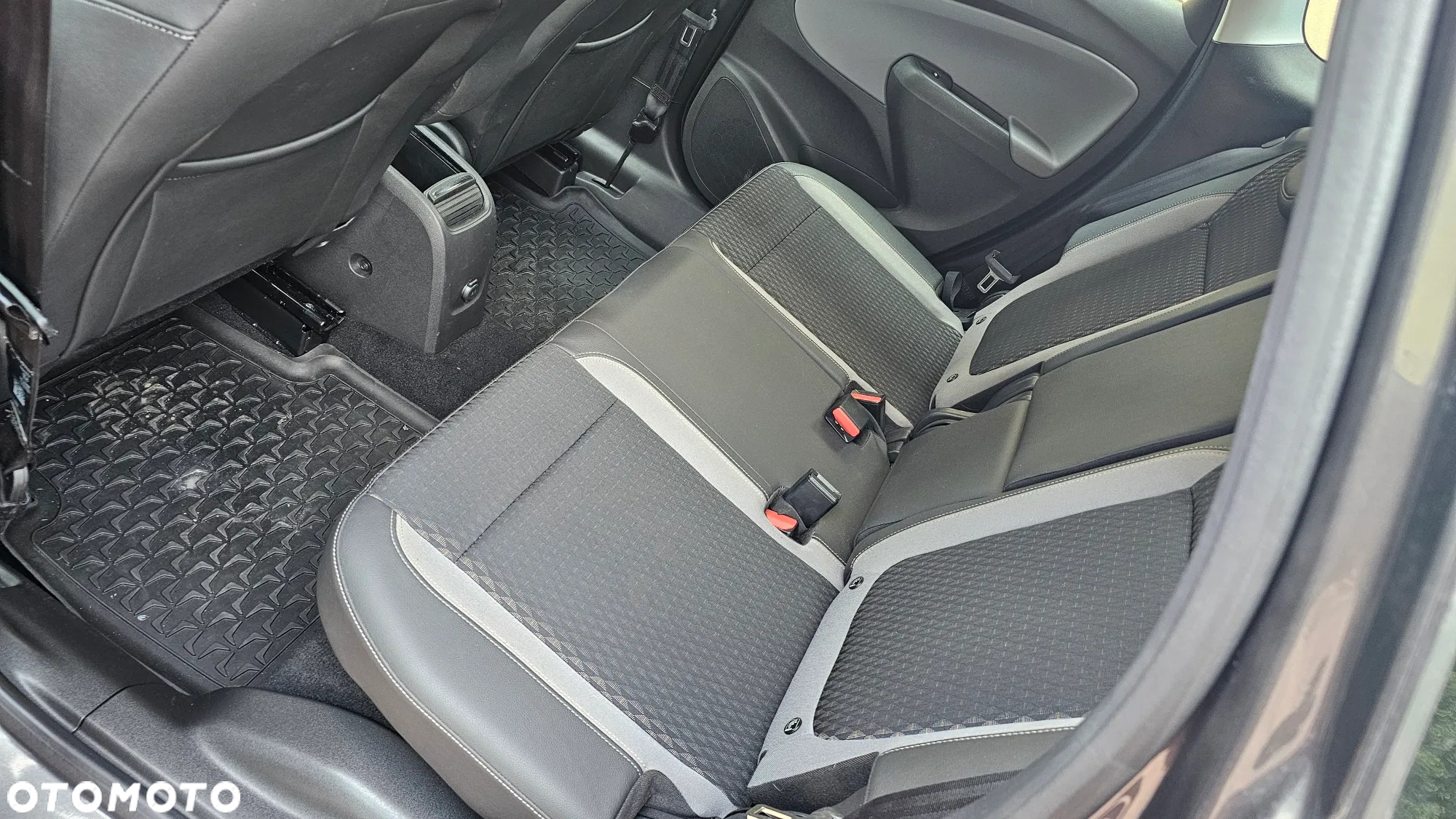 Opel Crossland X - 26