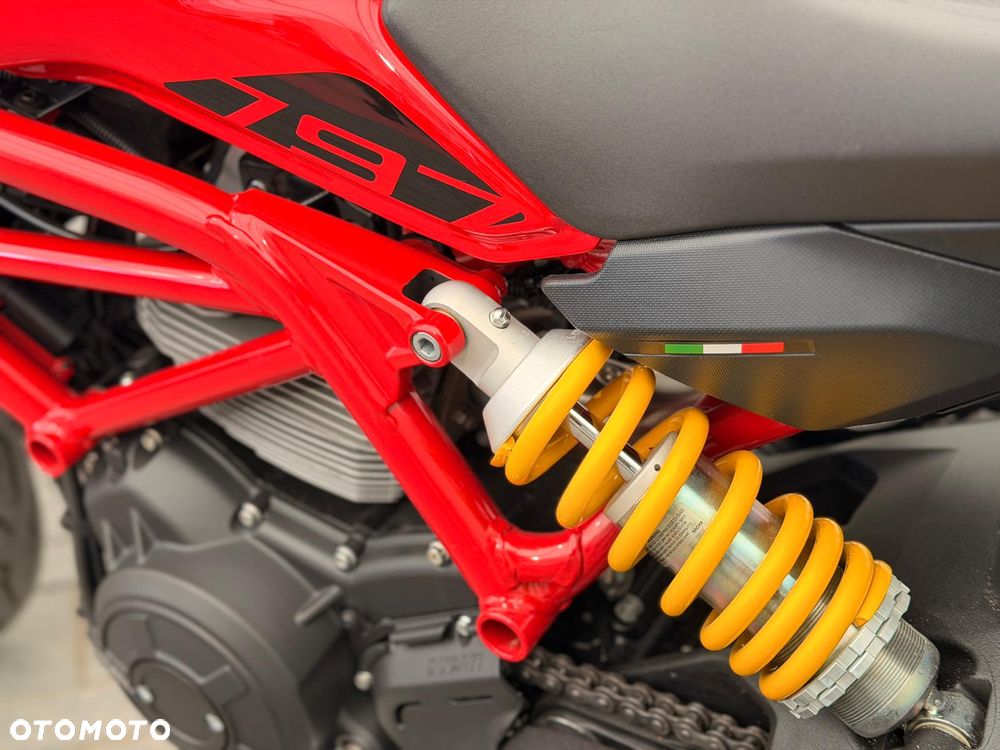 Ducati Monster - 11