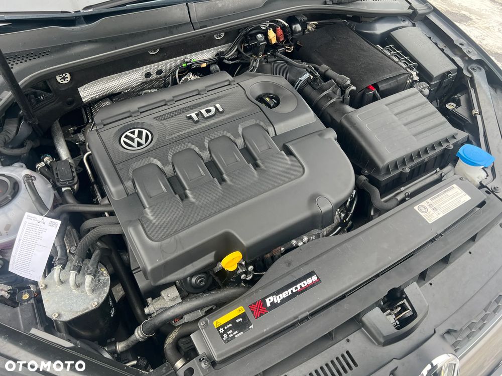 Volkswagen Golf - 24